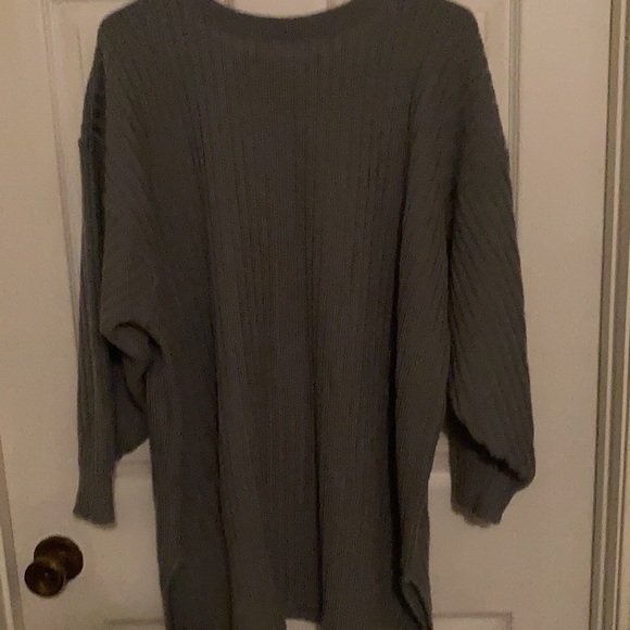 Vintage... Gray Knit Sweater - Picture 2 of 9